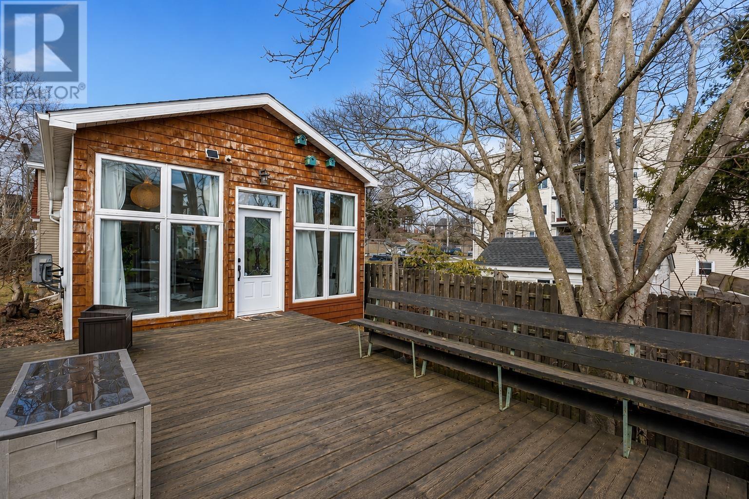 11 McFatridge Road - 48