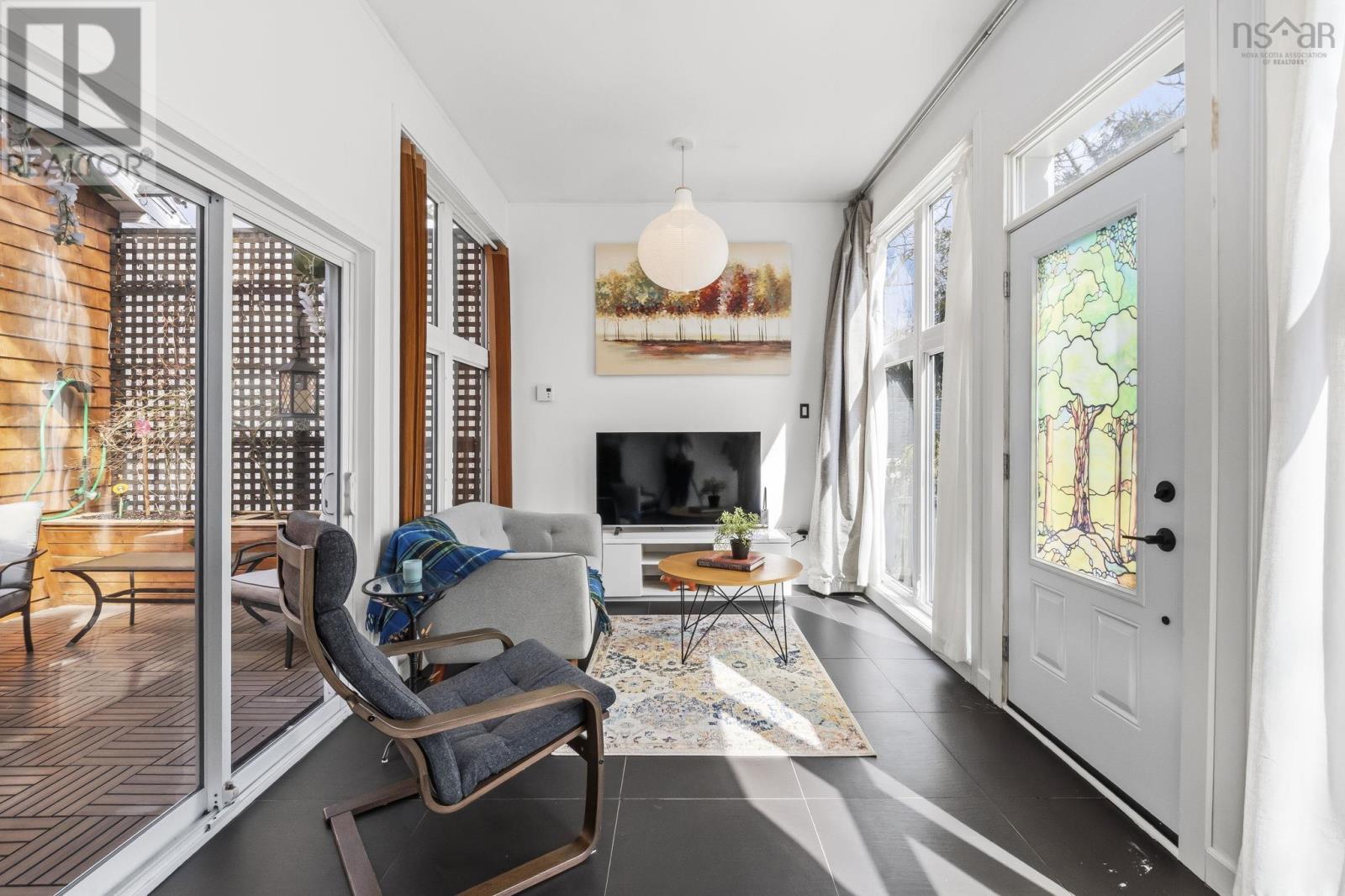 11 McFatridge Road - 31