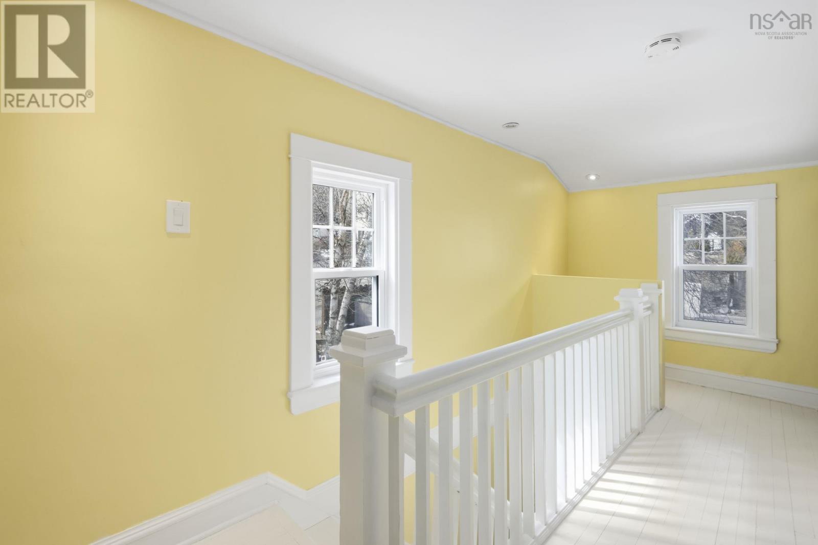 11 McFatridge Road - 40