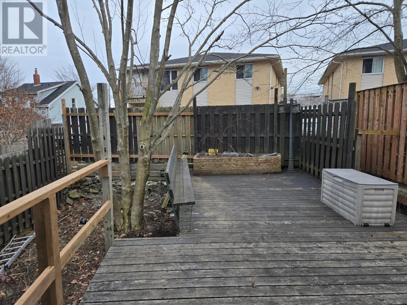 11 McFatridge Road - 46