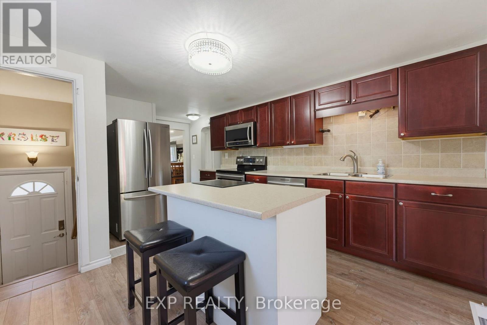 735 DUNN AVENUE - 12