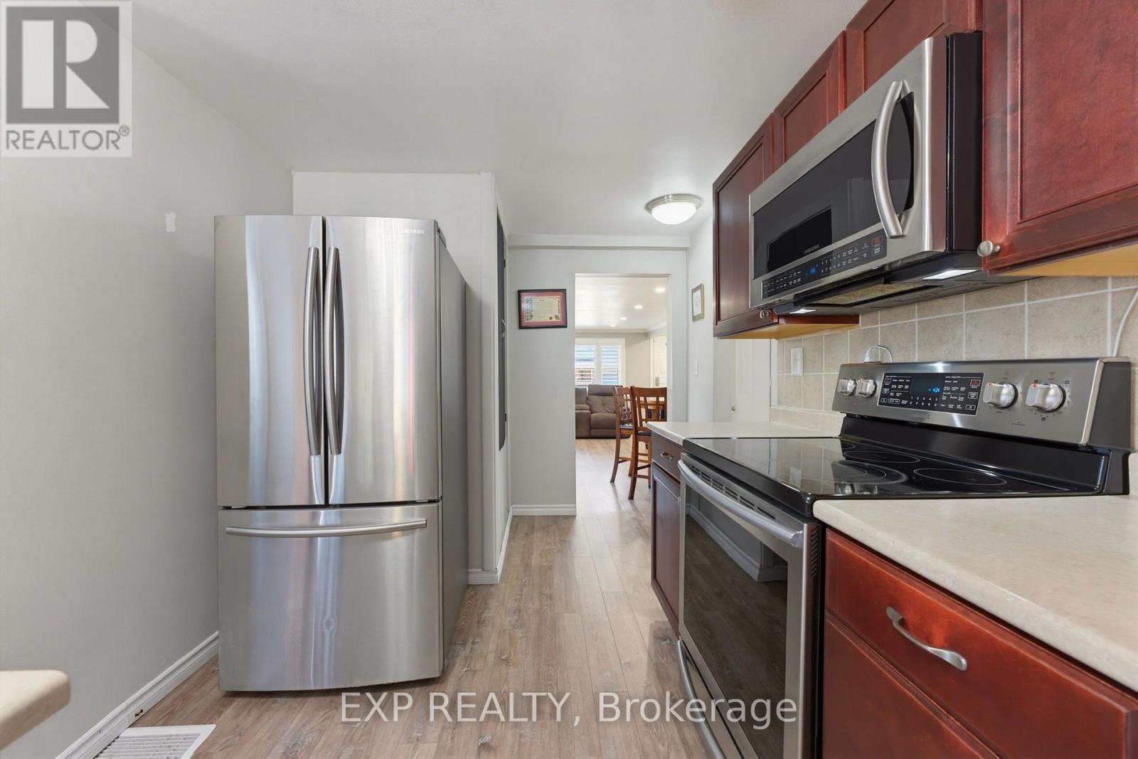 735 DUNN AVENUE - 14
