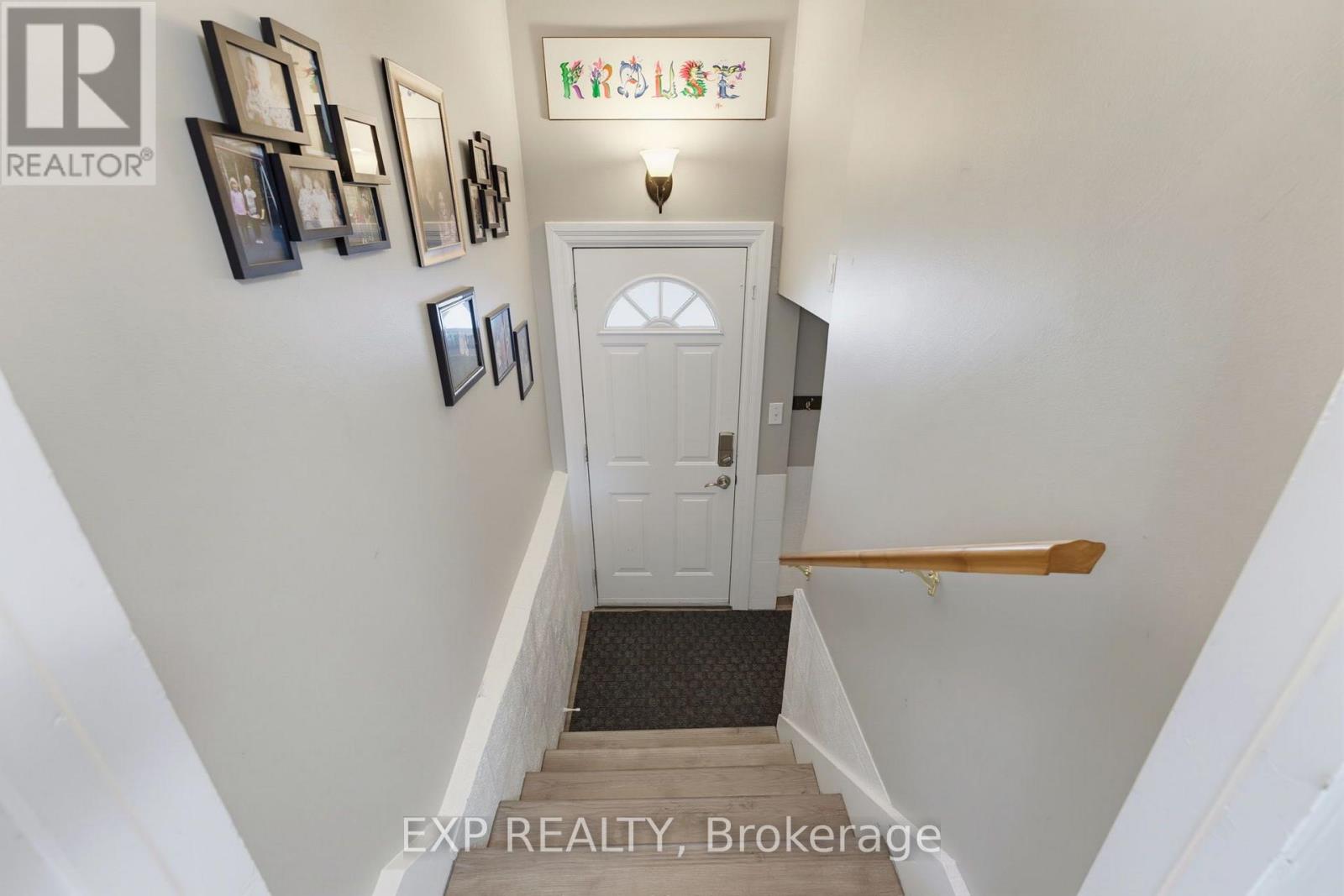 735 DUNN AVENUE - 22