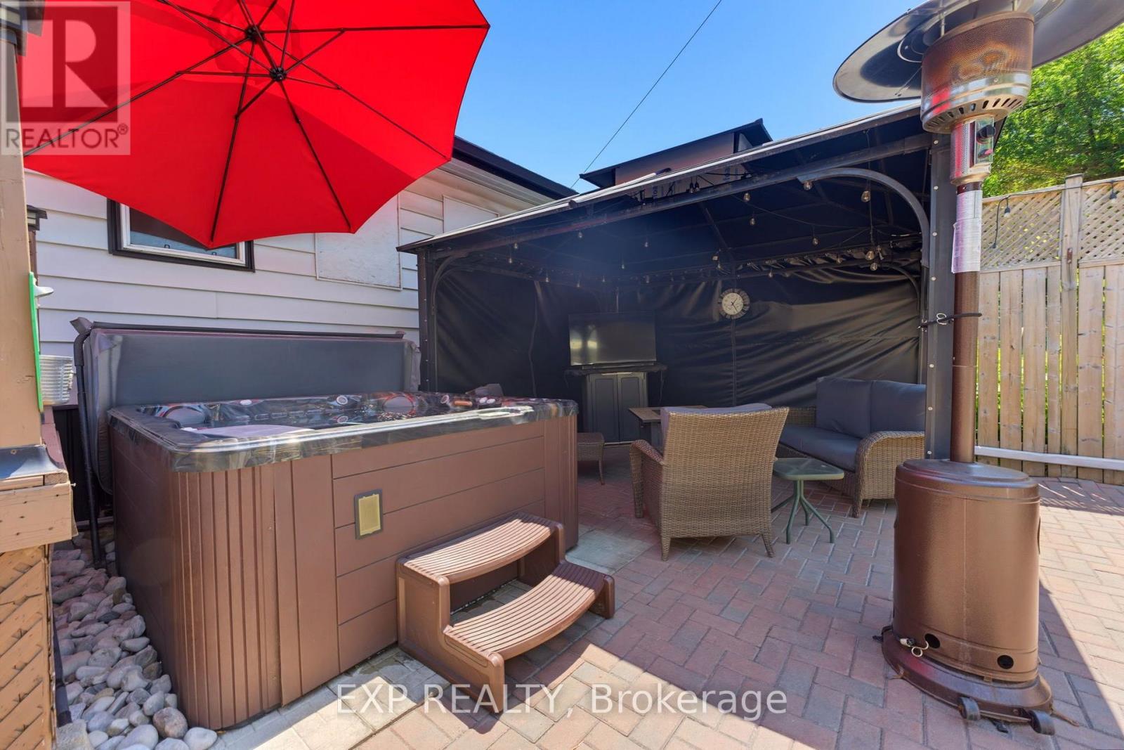 735 DUNN AVENUE - 31