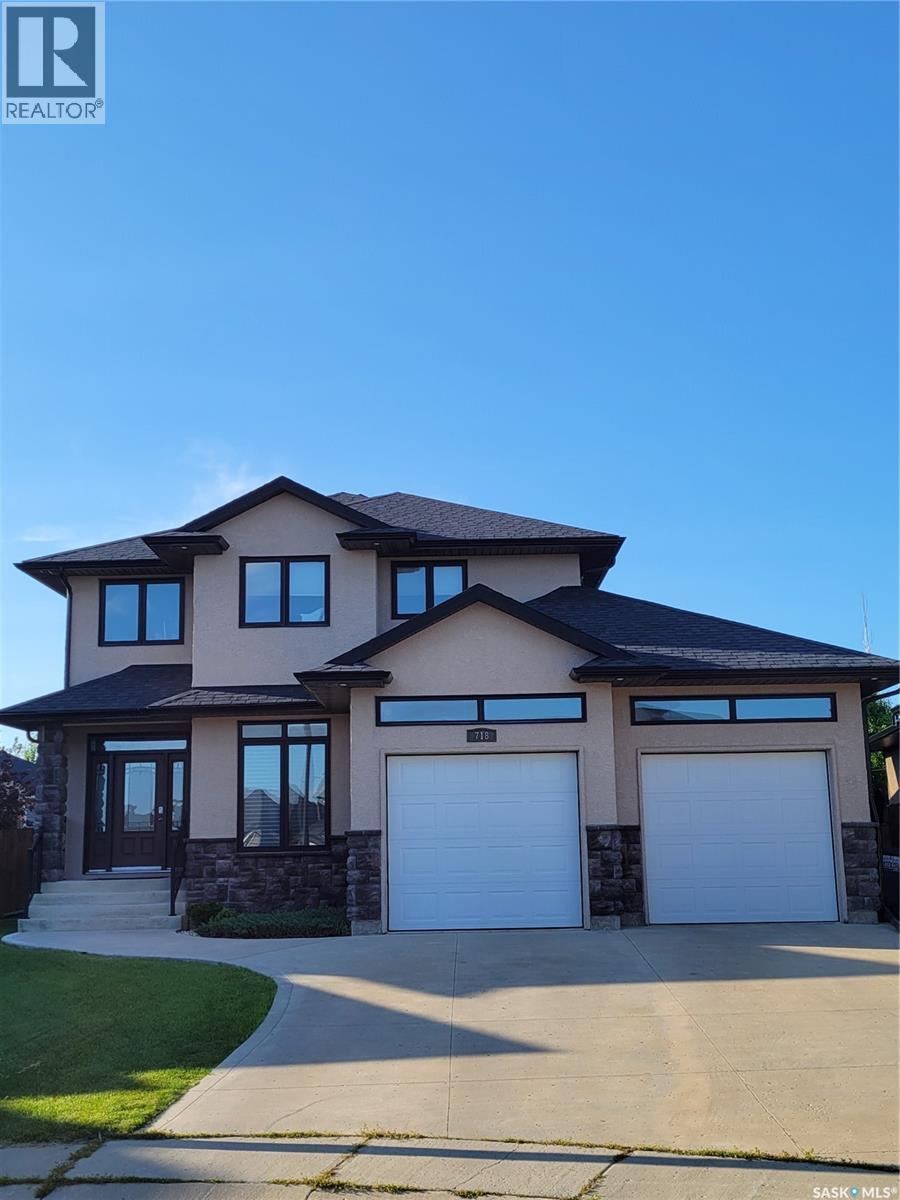 718 Patrick BAY - 1