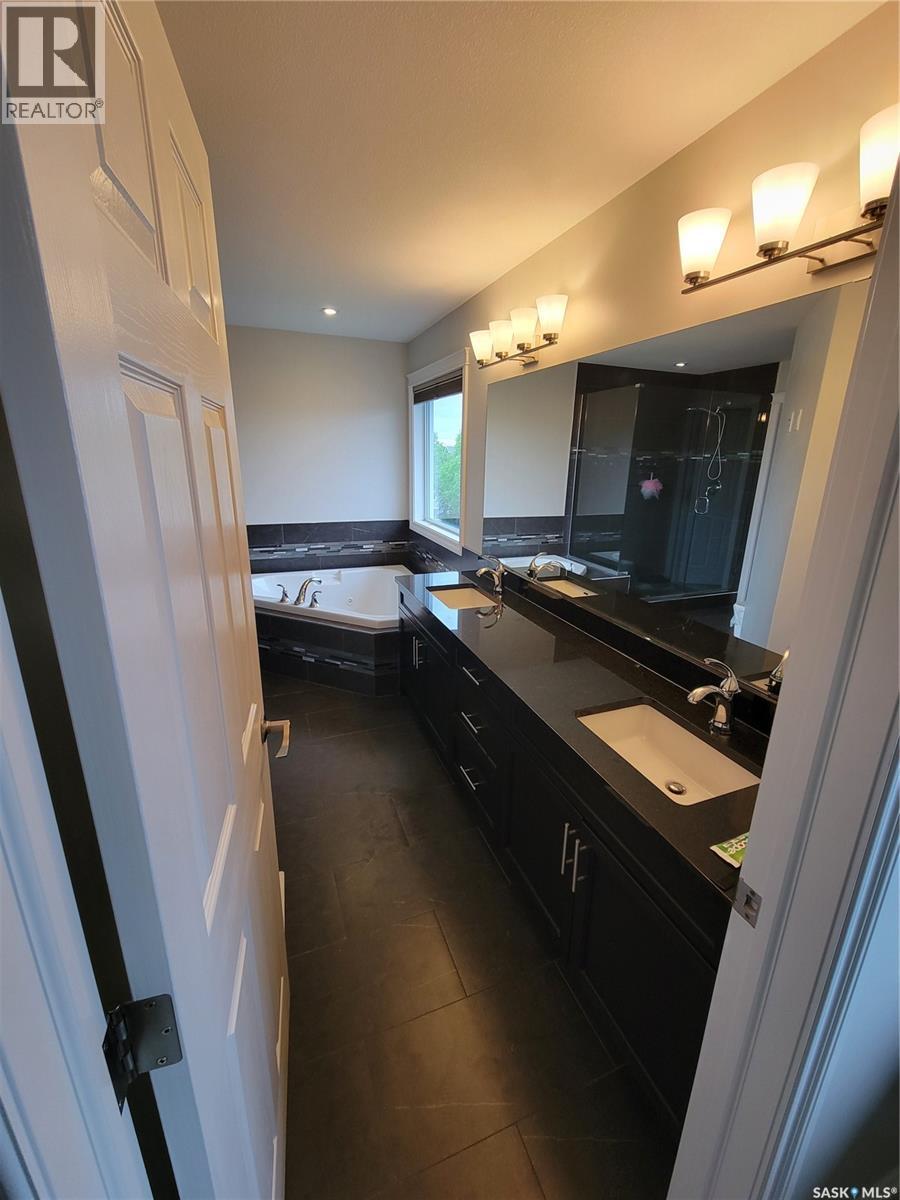718 Patrick BAY - 25