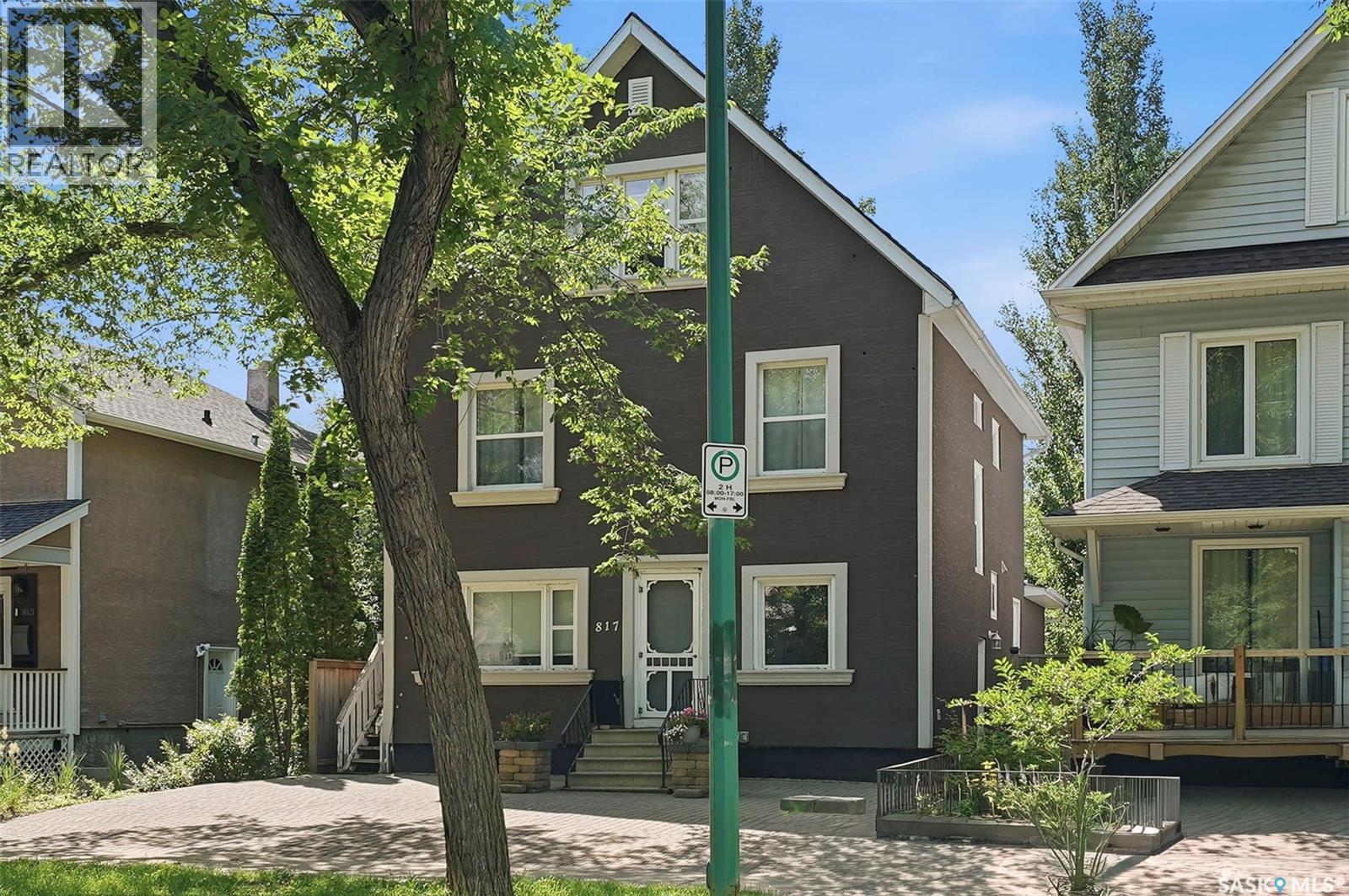817 8th AVENUE N - 3