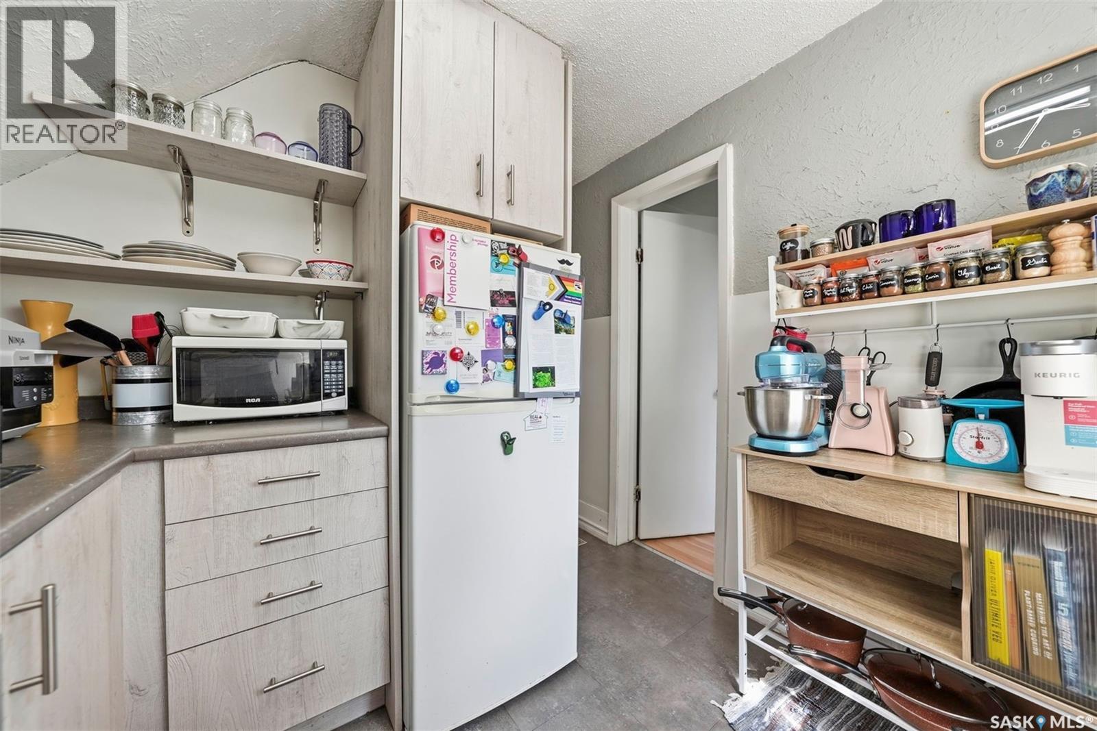 817 8th AVENUE N - 32