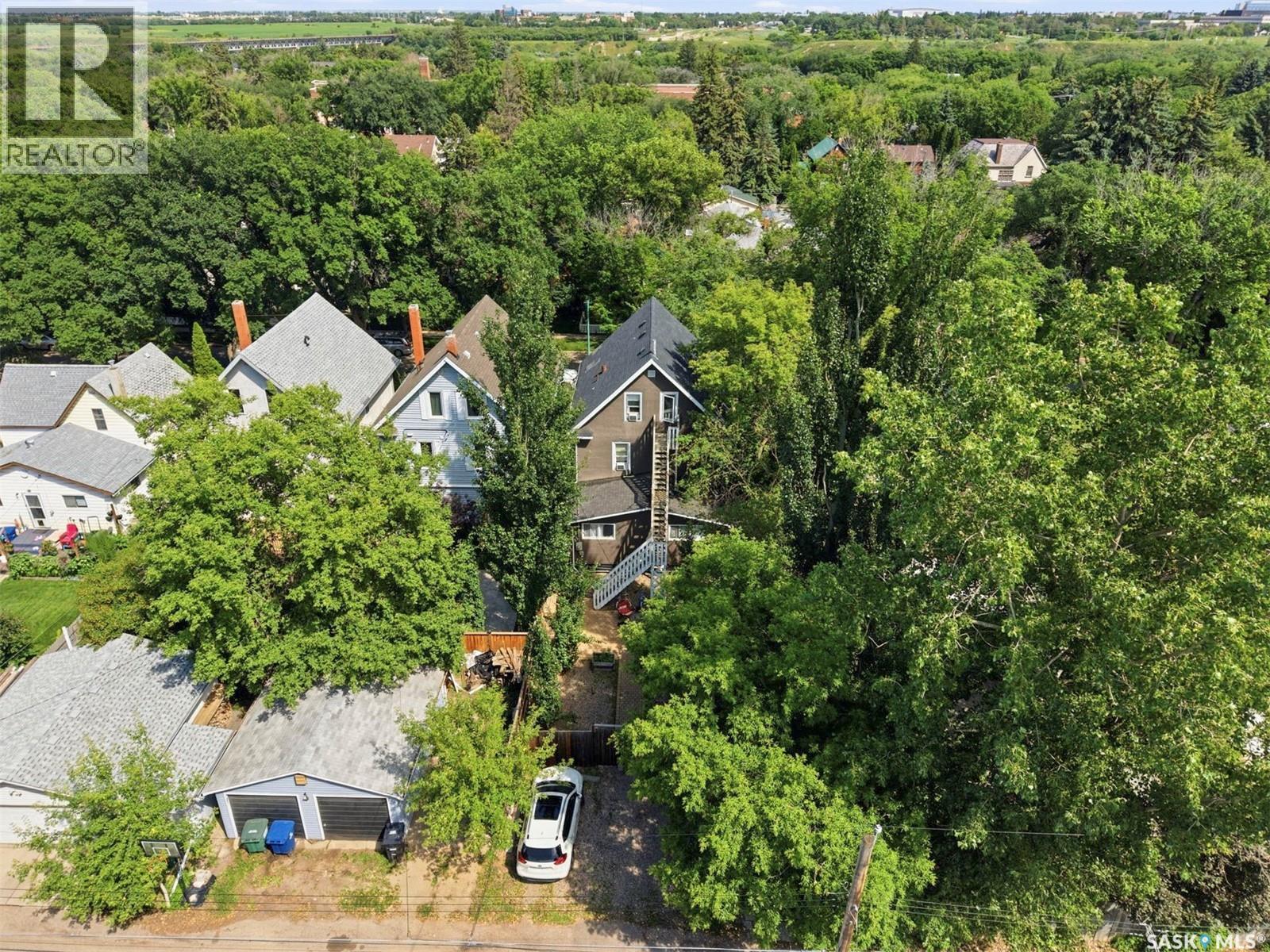 817 8th AVENUE N - 52