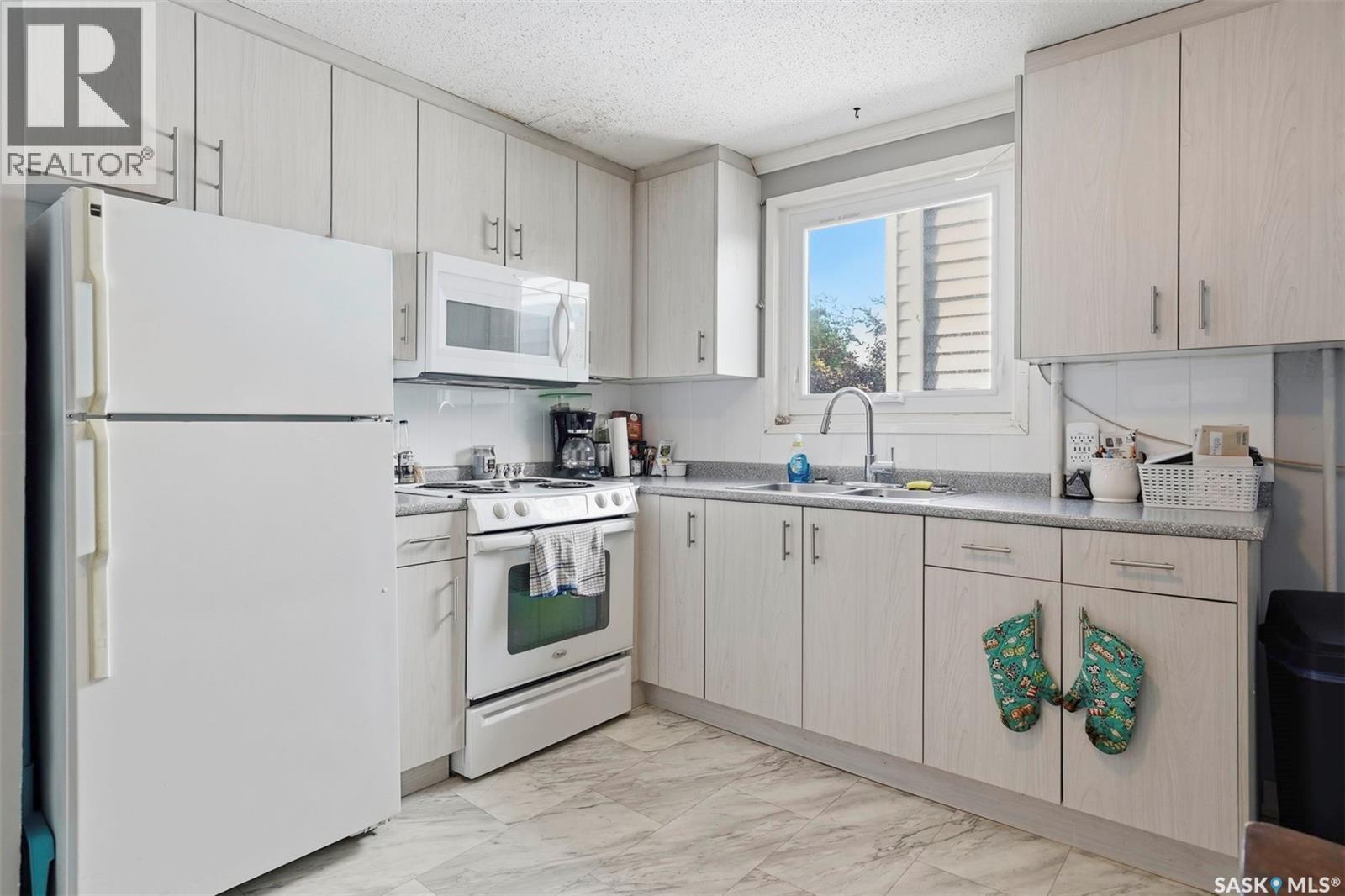 817 8th AVENUE N - 9