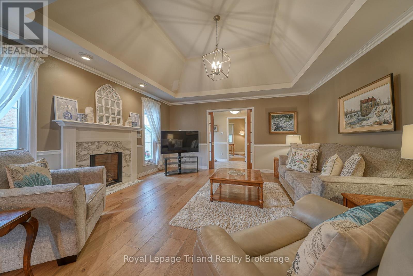 623 LANSDOWNE AVENUE - 13