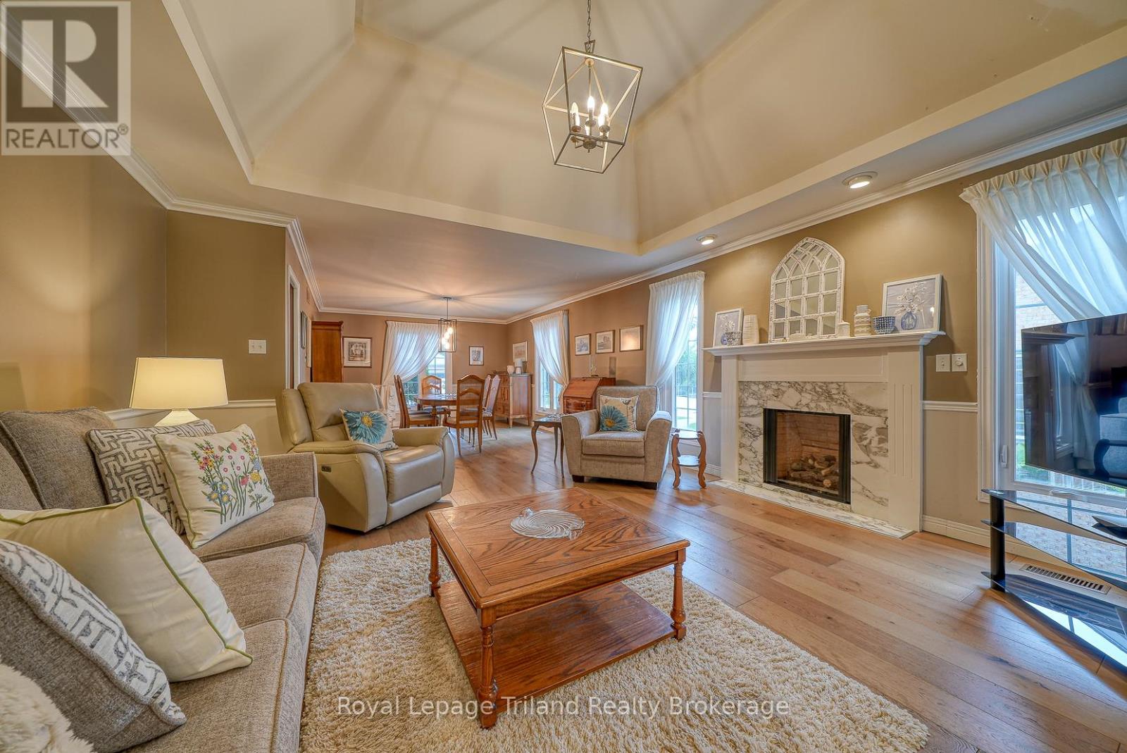 623 LANSDOWNE AVENUE - 12