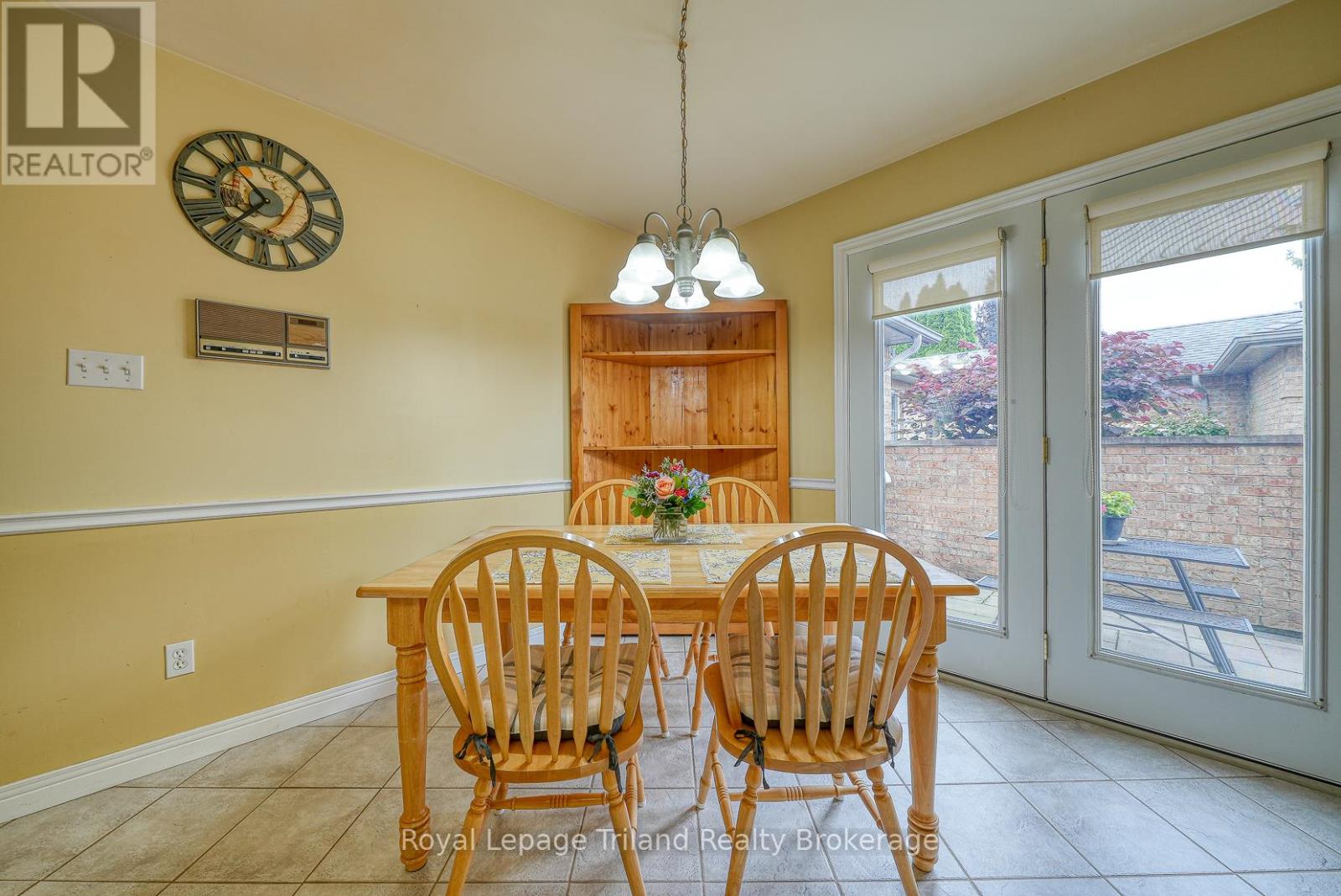623 LANSDOWNE AVENUE - 18