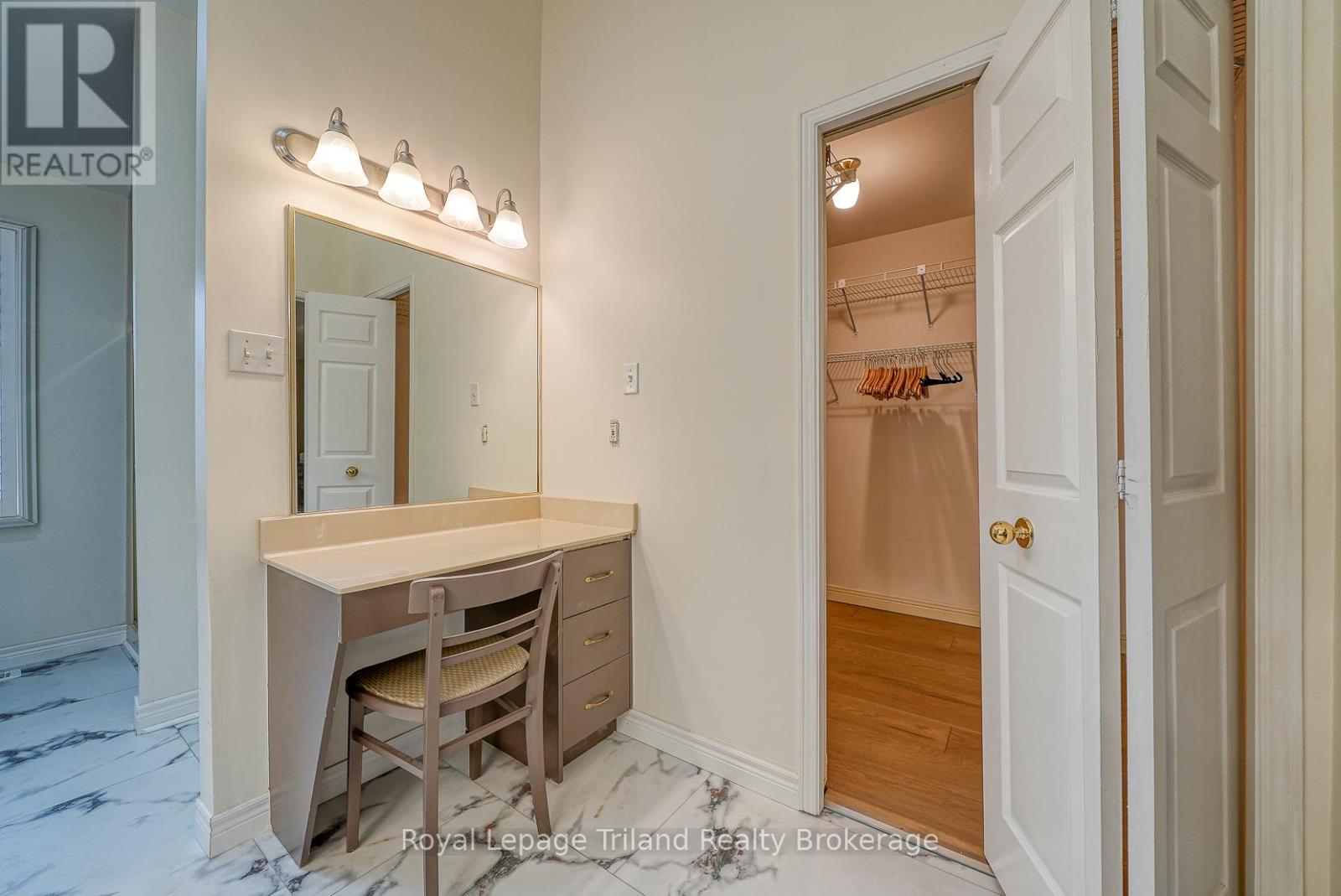 623 LANSDOWNE AVENUE - 27
