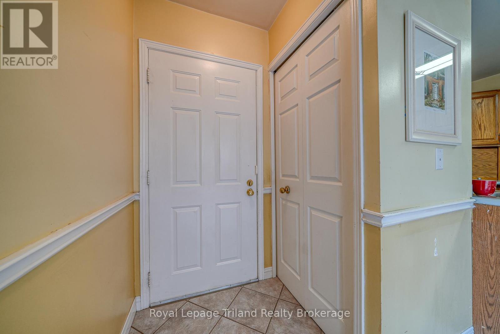 623 LANSDOWNE AVENUE - 32