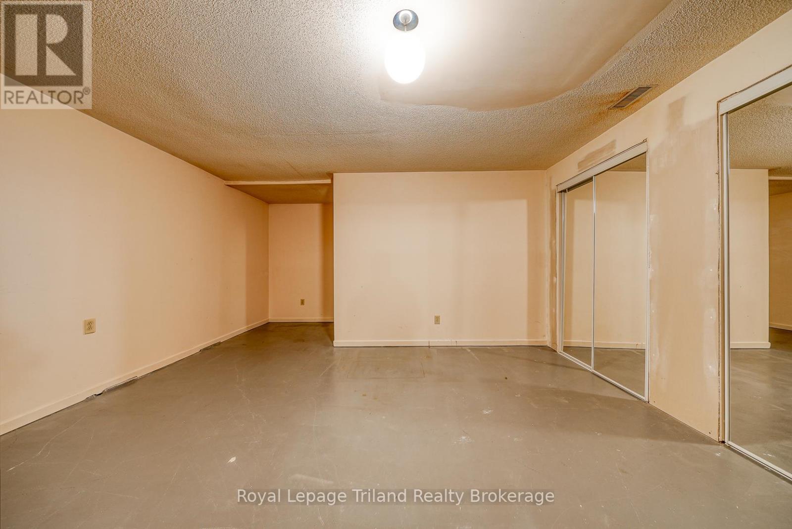 623 LANSDOWNE AVENUE - 37
