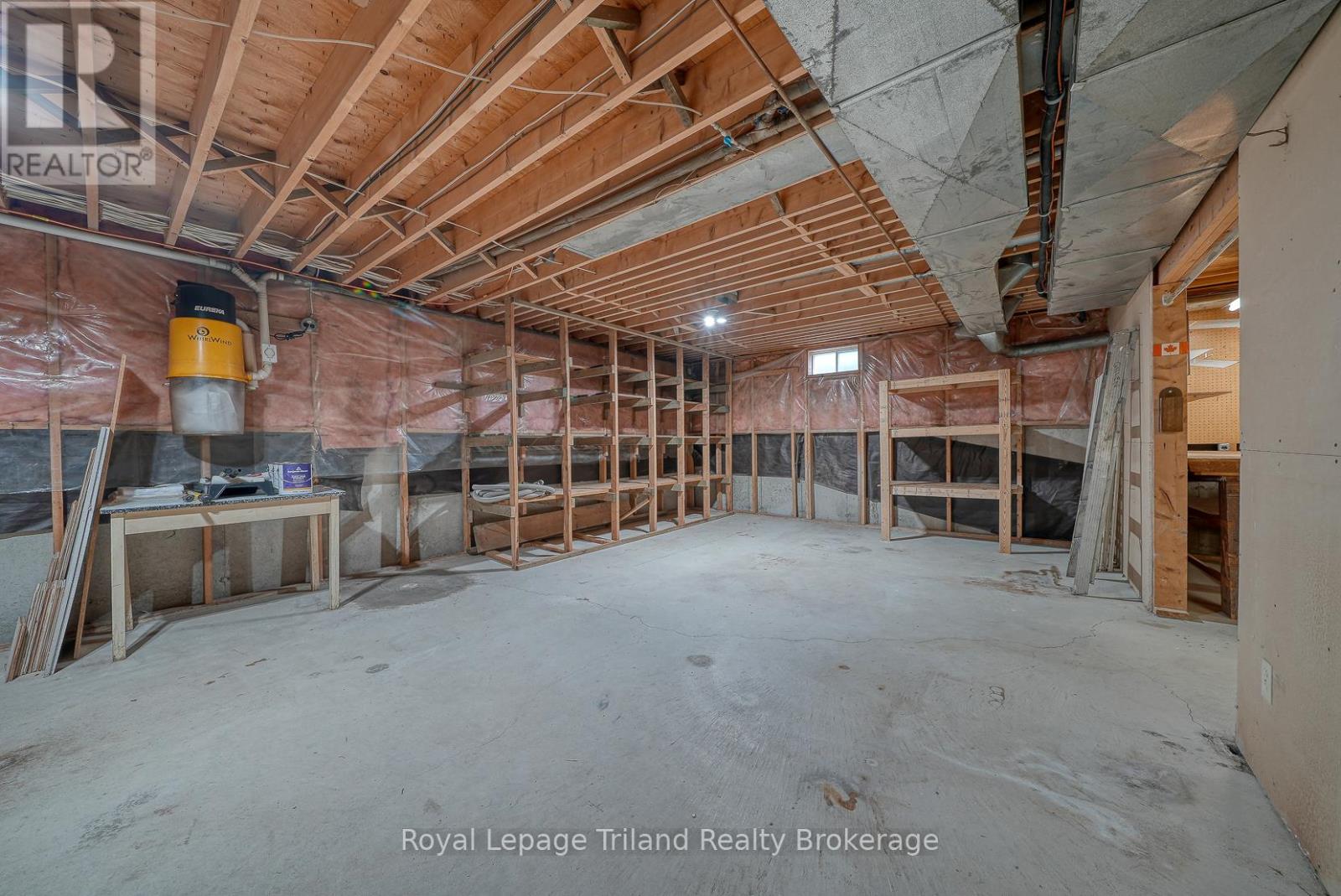 623 LANSDOWNE AVENUE - 40