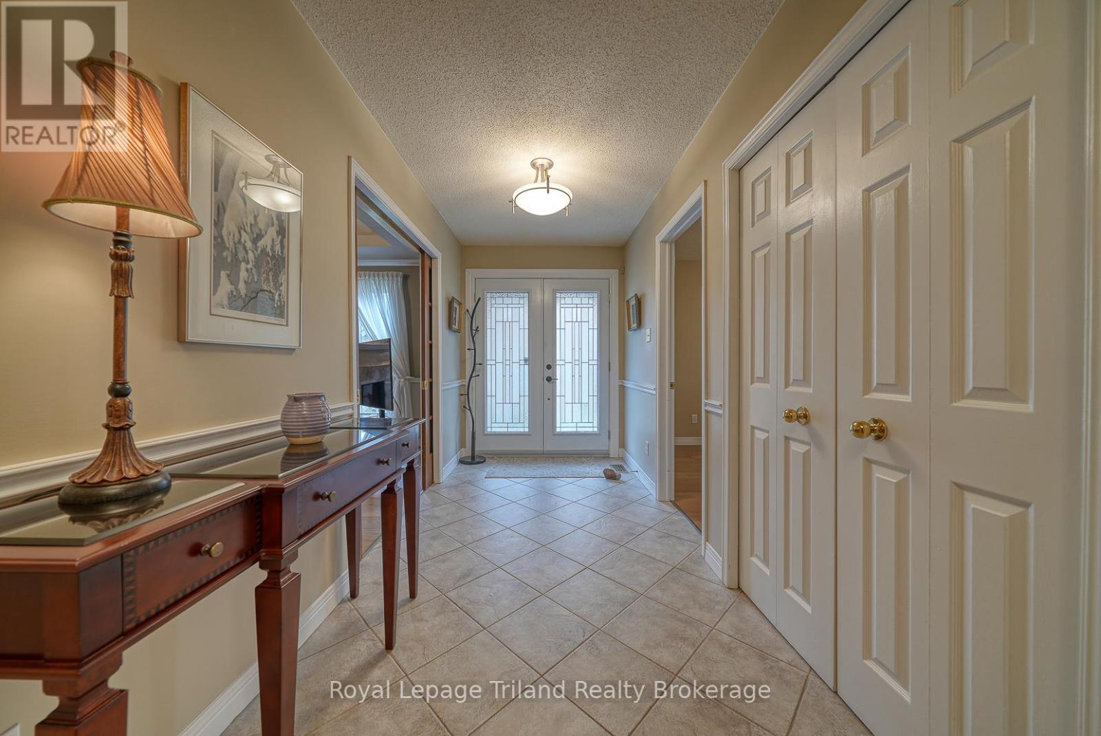623 LANSDOWNE AVENUE - 9