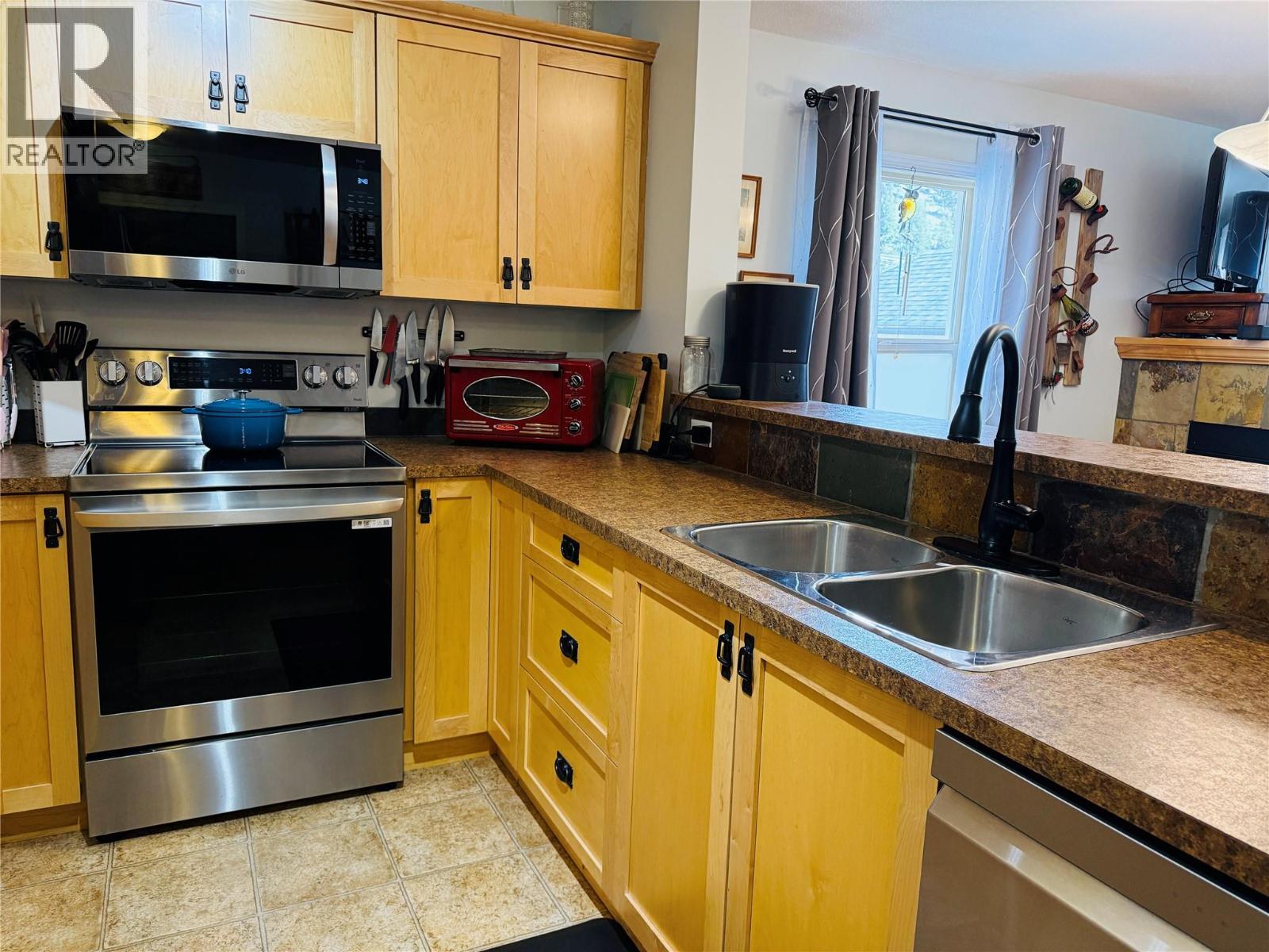 #110 4874 STANLEY Street - 5