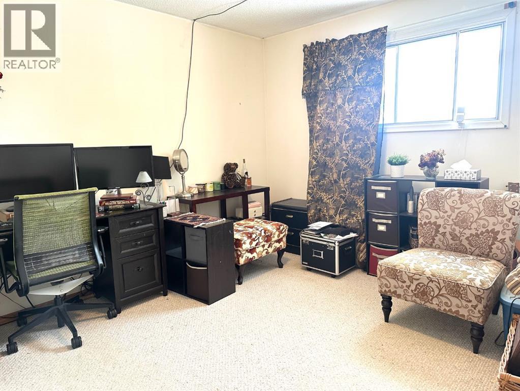 5240 50 Avenue - 8