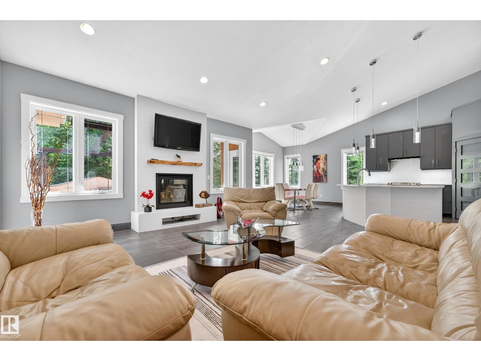 #86 53305 RGE ROAD 273 - 33