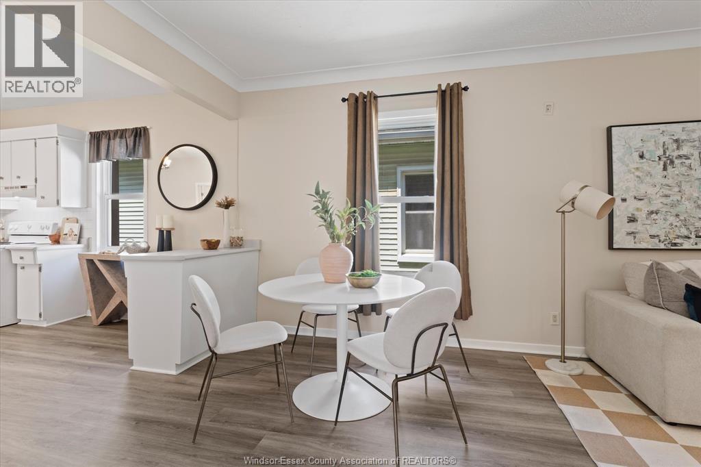 663 BROCK STREET - 12