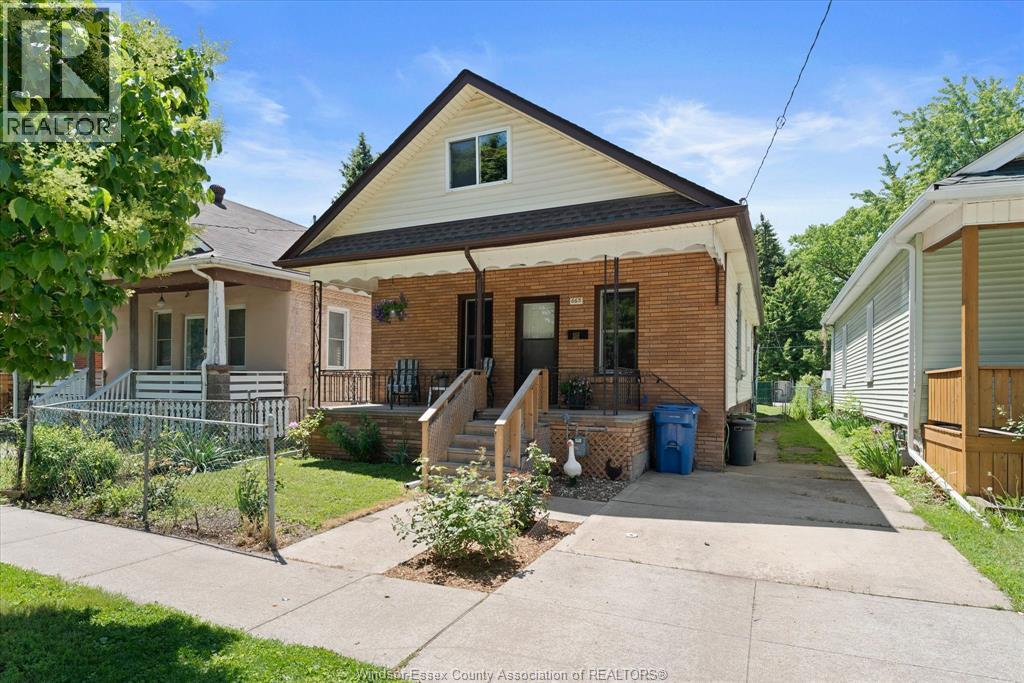 663 BROCK STREET - 3