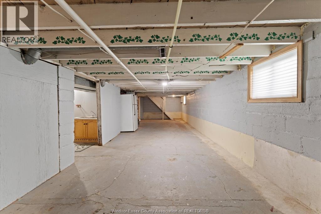 663 BROCK STREET - 27