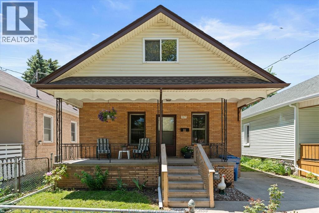 663 BROCK STREET - 1