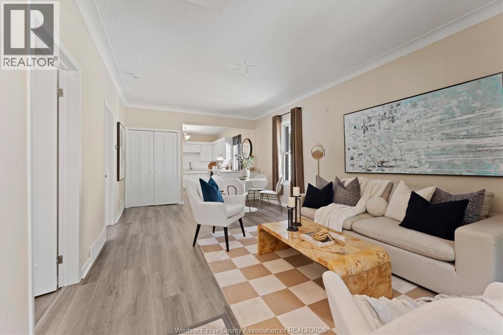 663 BROCK STREET - 7