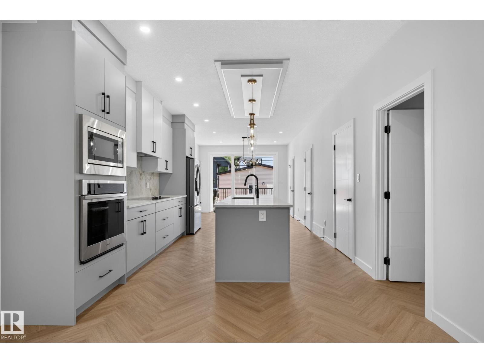 11707 123 ST NW - 12