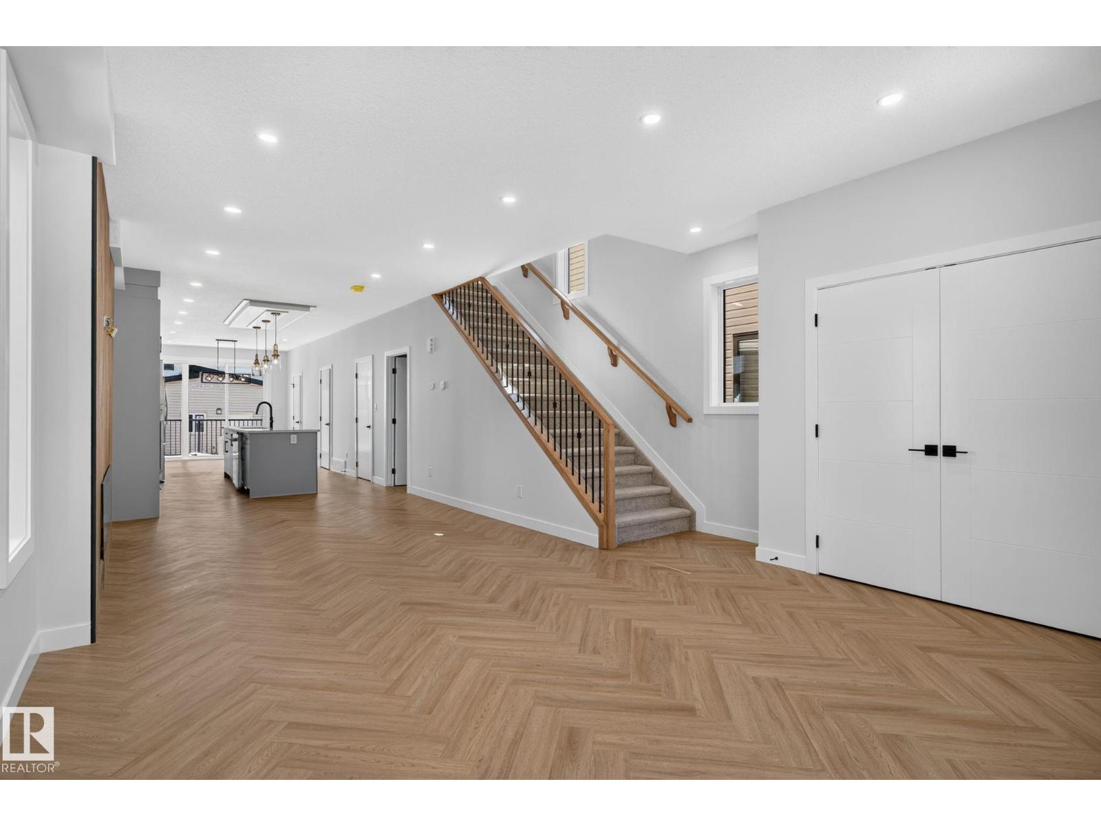 11707 123 ST NW - 7