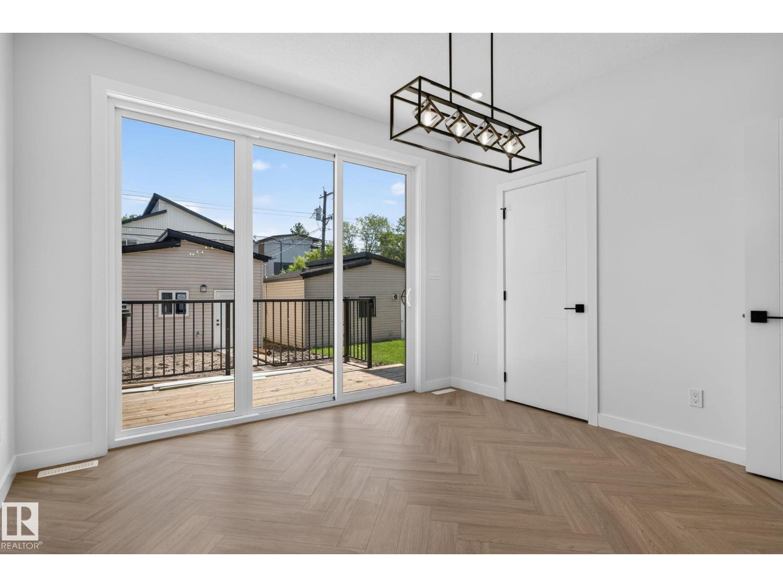 11707 123 ST NW - 20