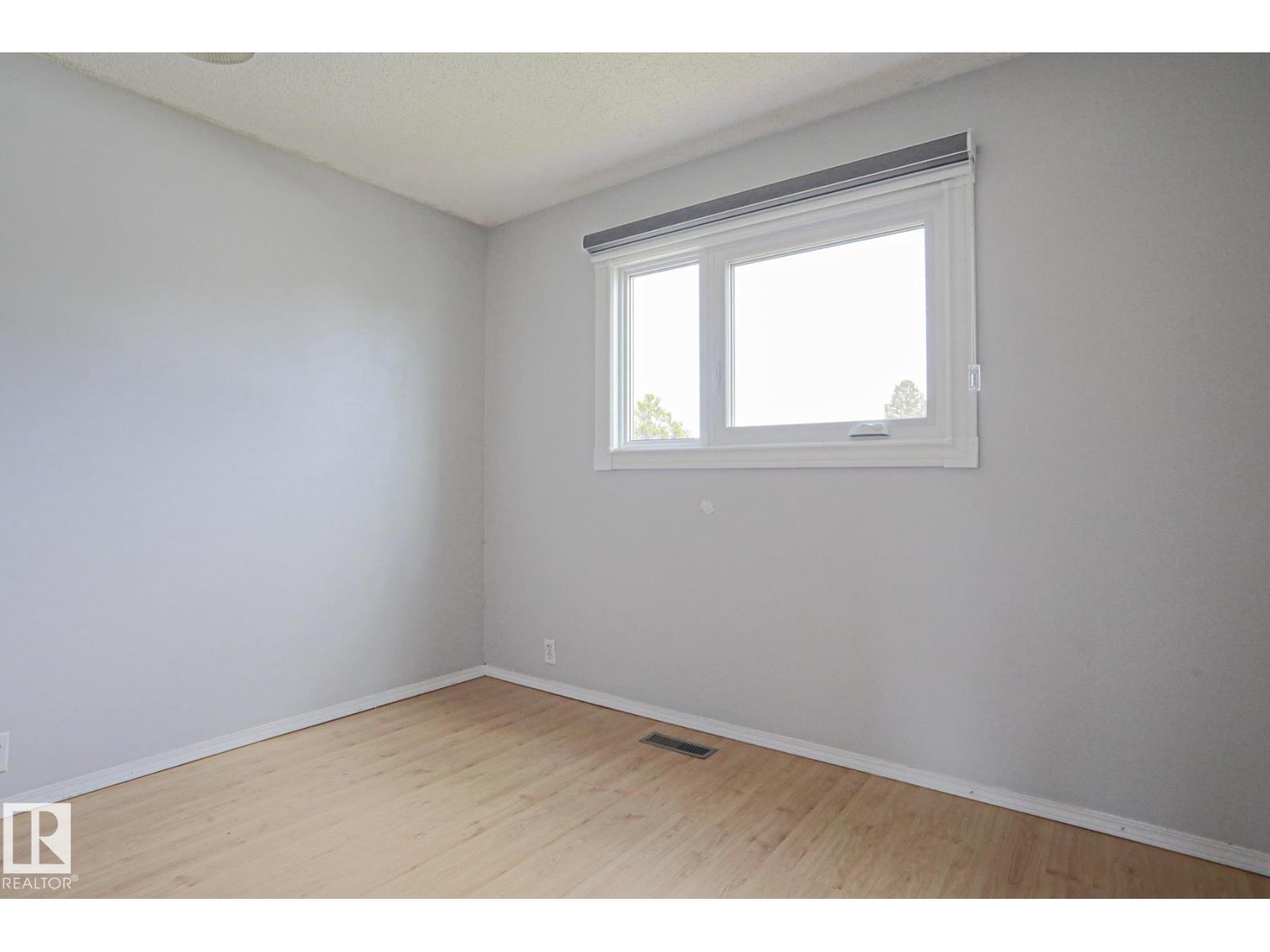 355 KIRKPATRICK CR NW - 17