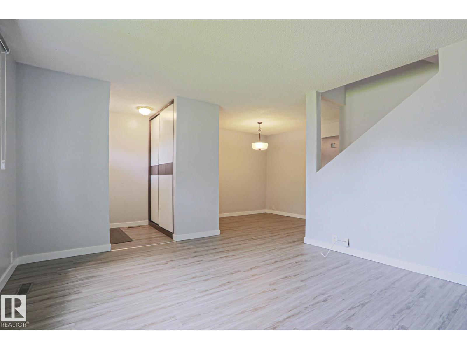 355 KIRKPATRICK CR NW - 4