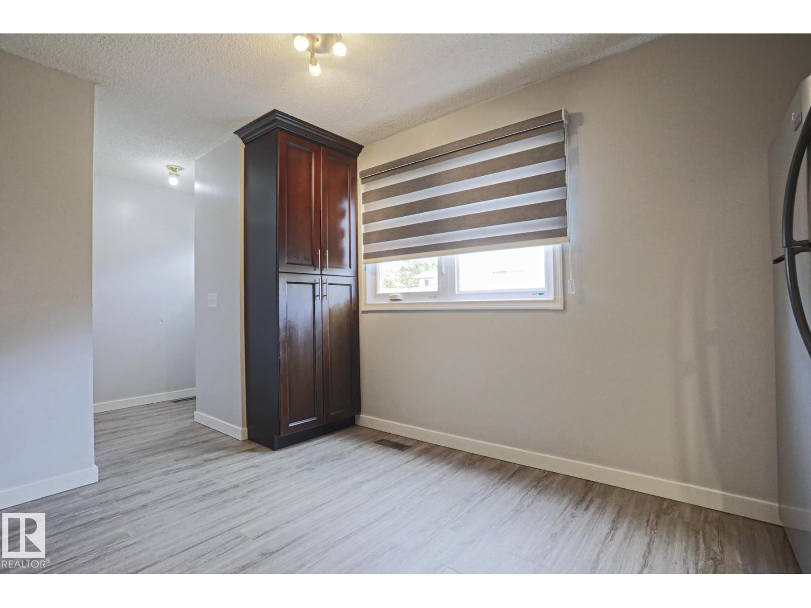 355 KIRKPATRICK CR NW - 11
