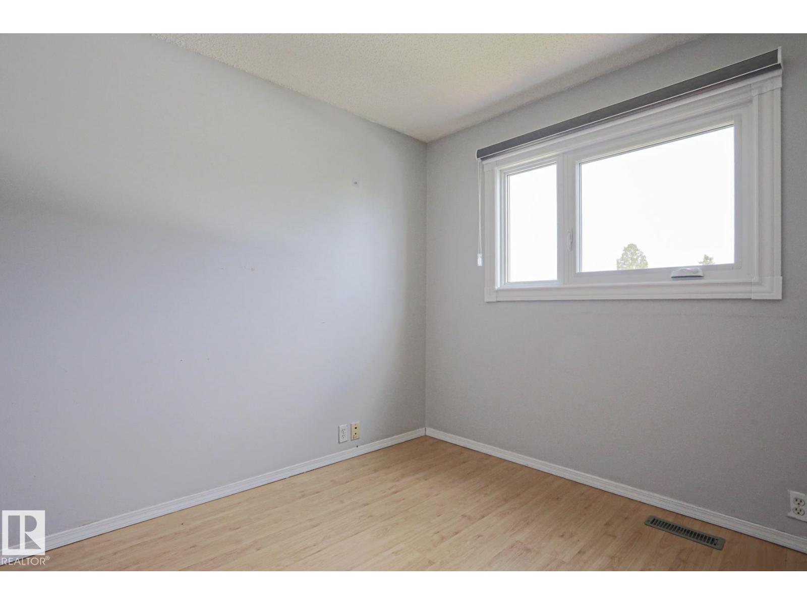 355 KIRKPATRICK CR NW - 24