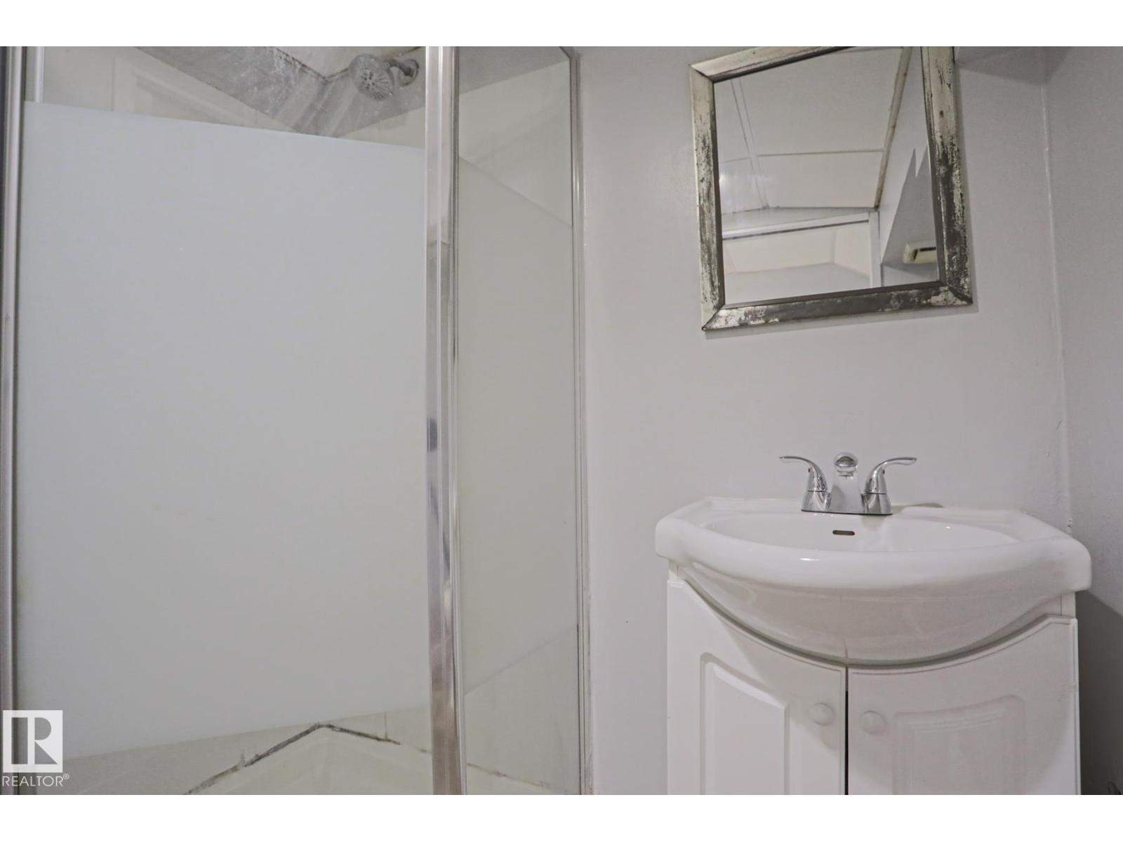 355 KIRKPATRICK CR NW - 33