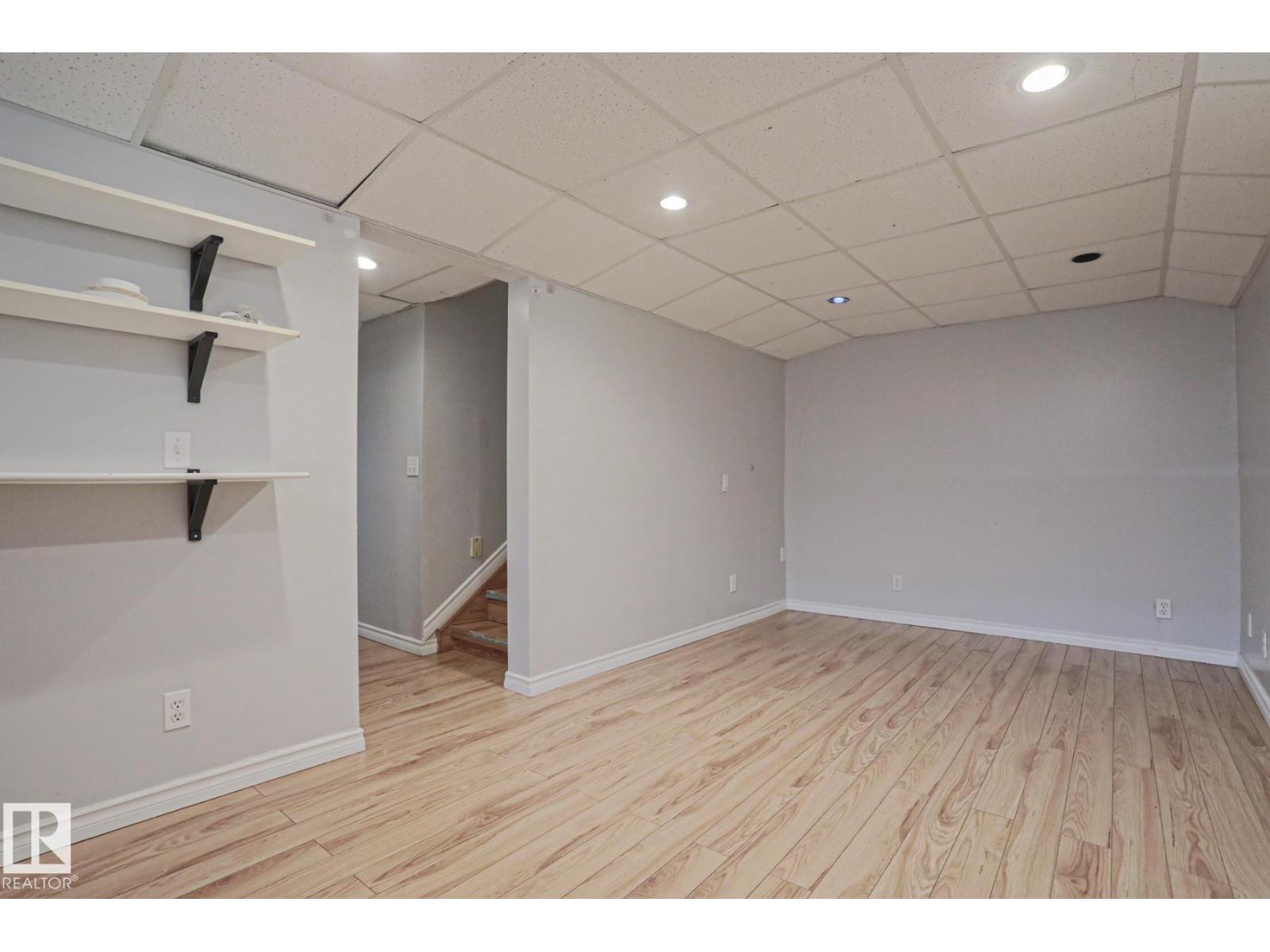 355 KIRKPATRICK CR NW - 35
