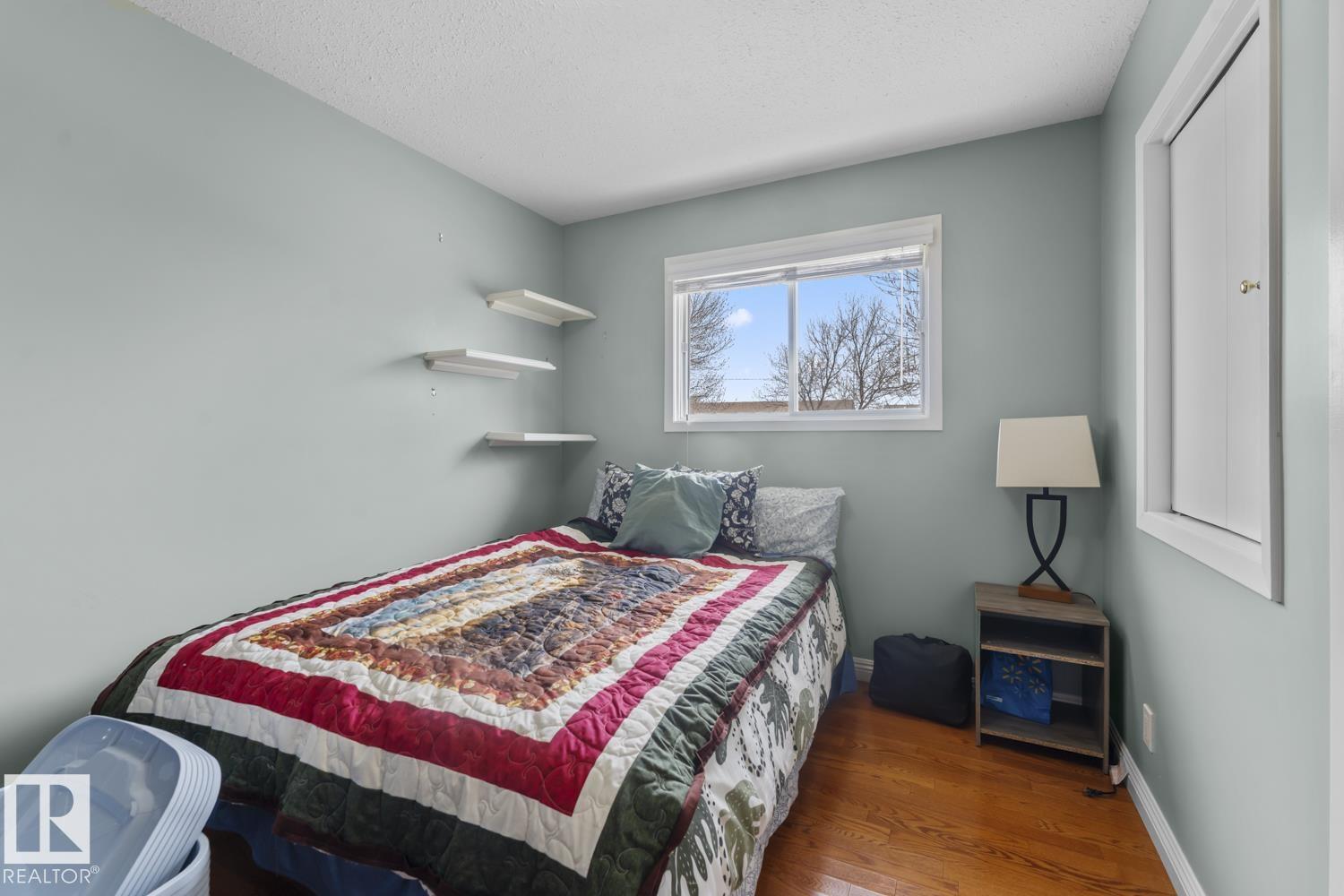 4104 43 ST - 17