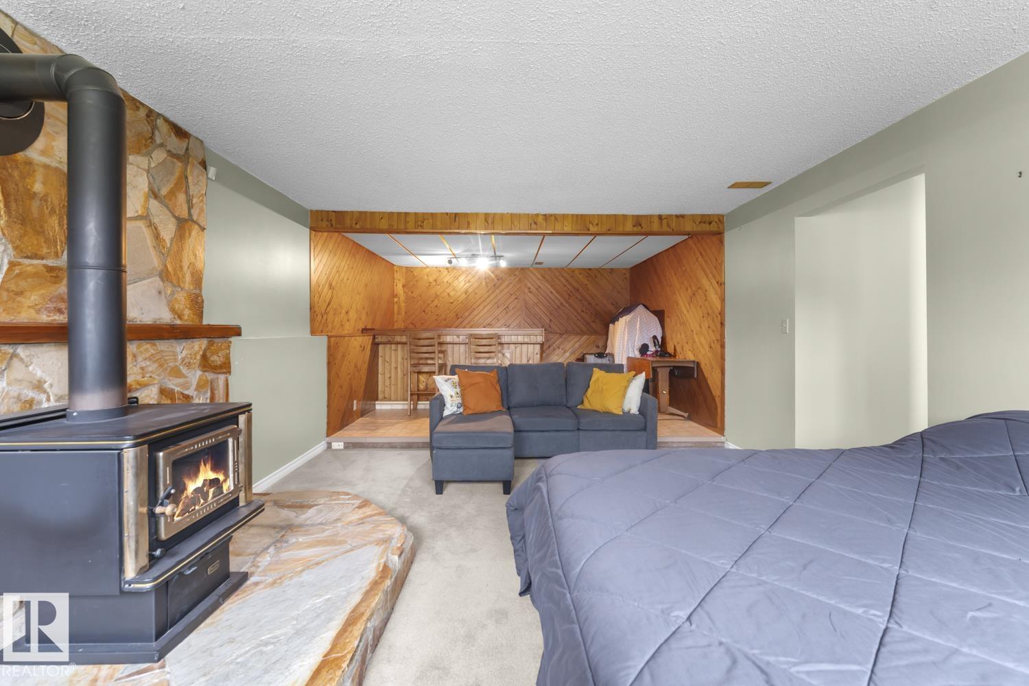 4104 43 ST - 26
