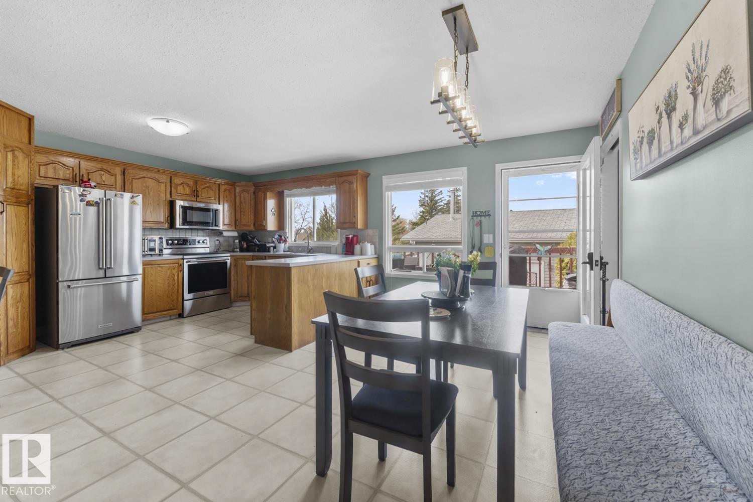 4104 43 ST - 6