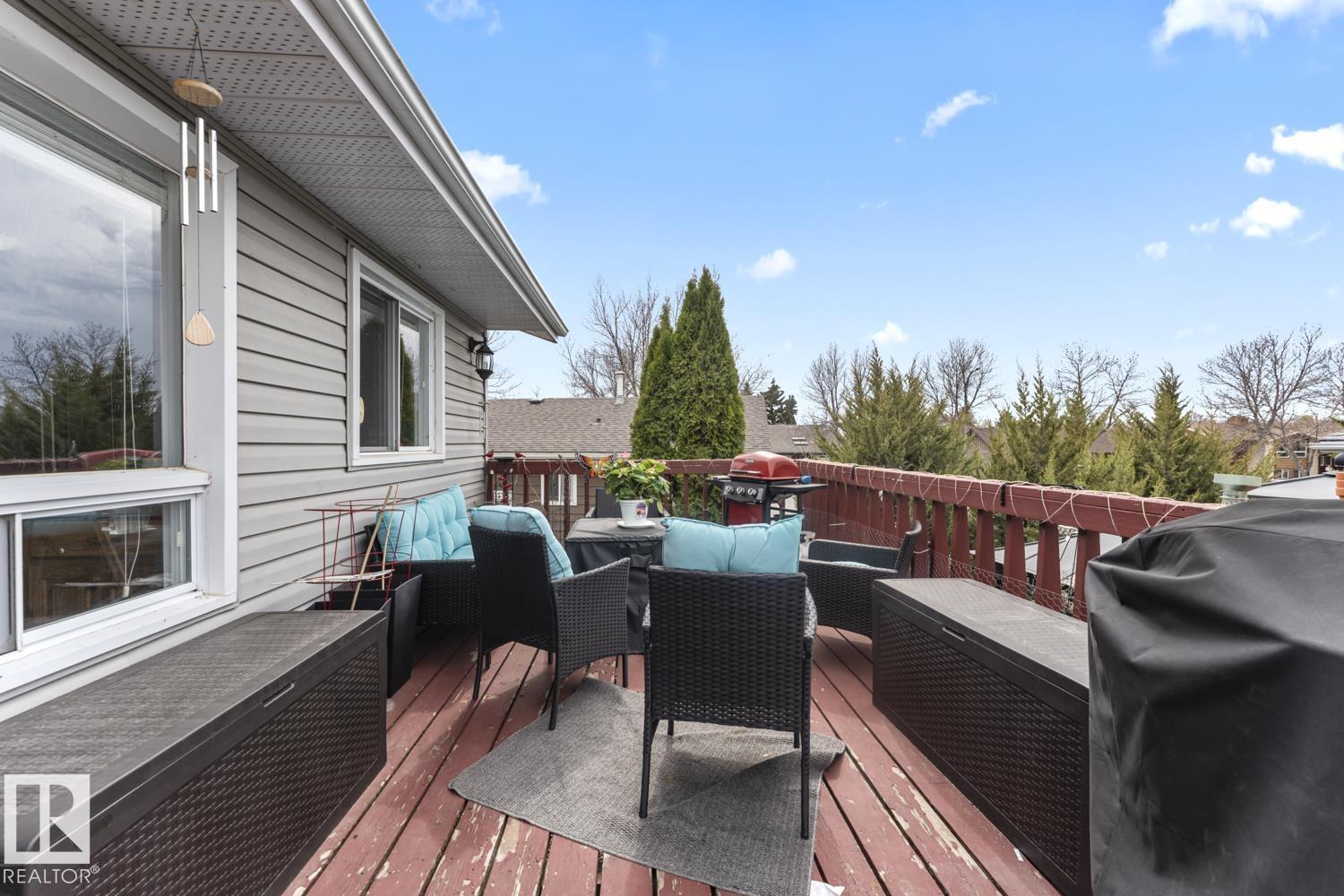 4104 43 ST - 35