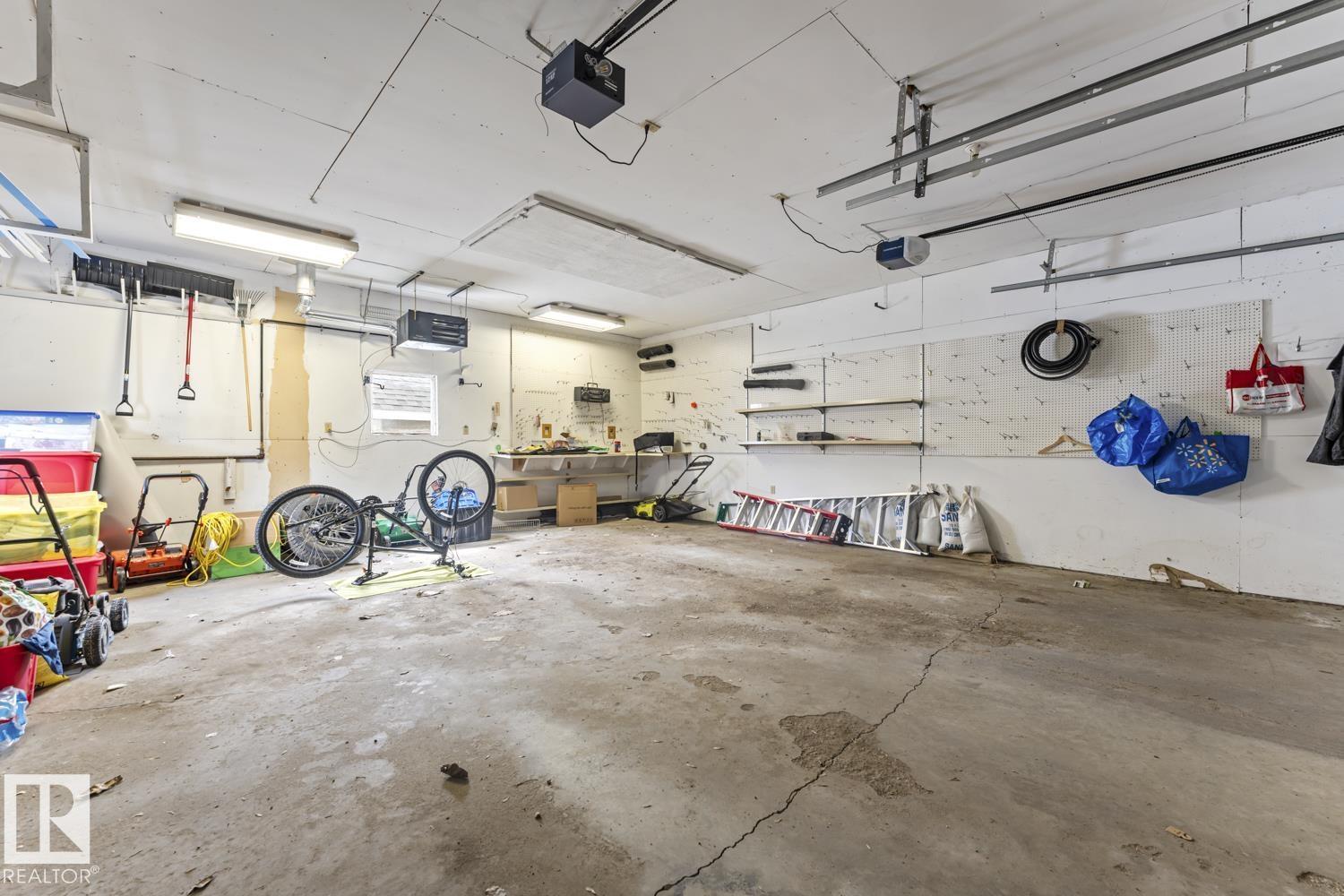 4104 43 ST - 39