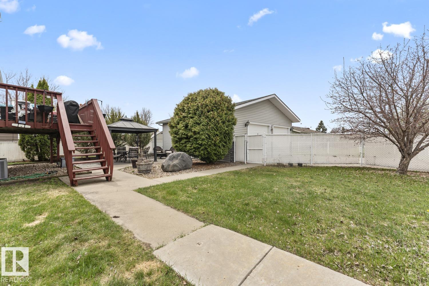 4104 43 ST - 37