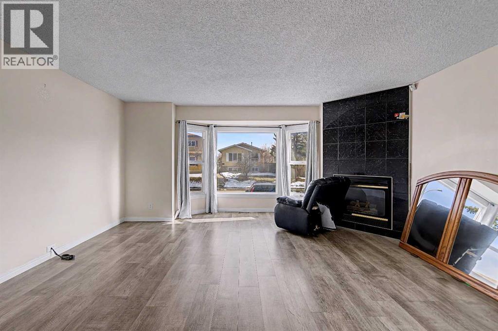 48 Whitworth Way NE, Whitehorn, Calgary photo 5