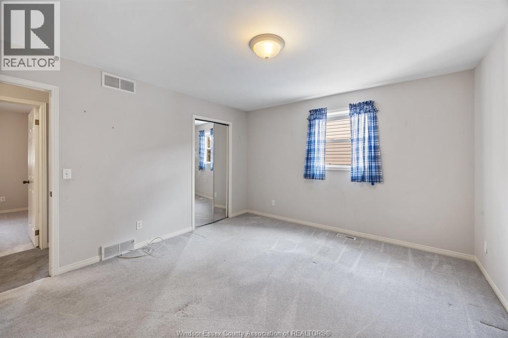 450 THORN RIDGE CRESCENT - Image 11