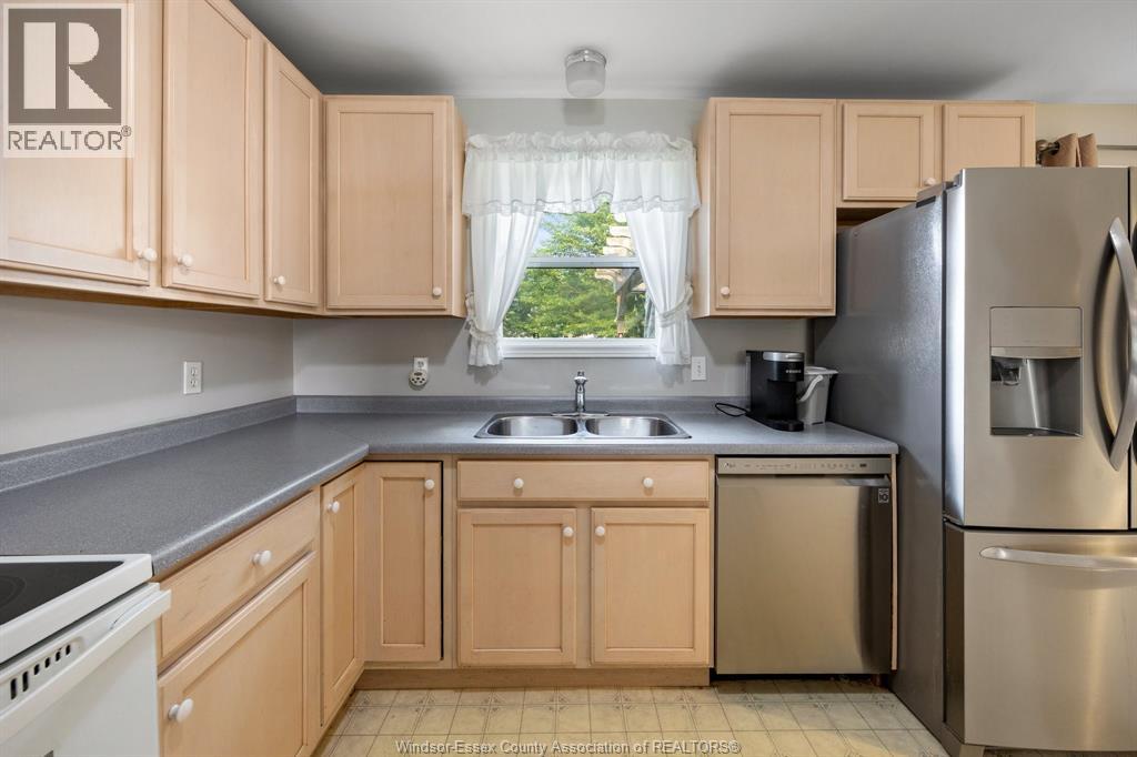 450 THORN RIDGE CRESCENT - Image 7