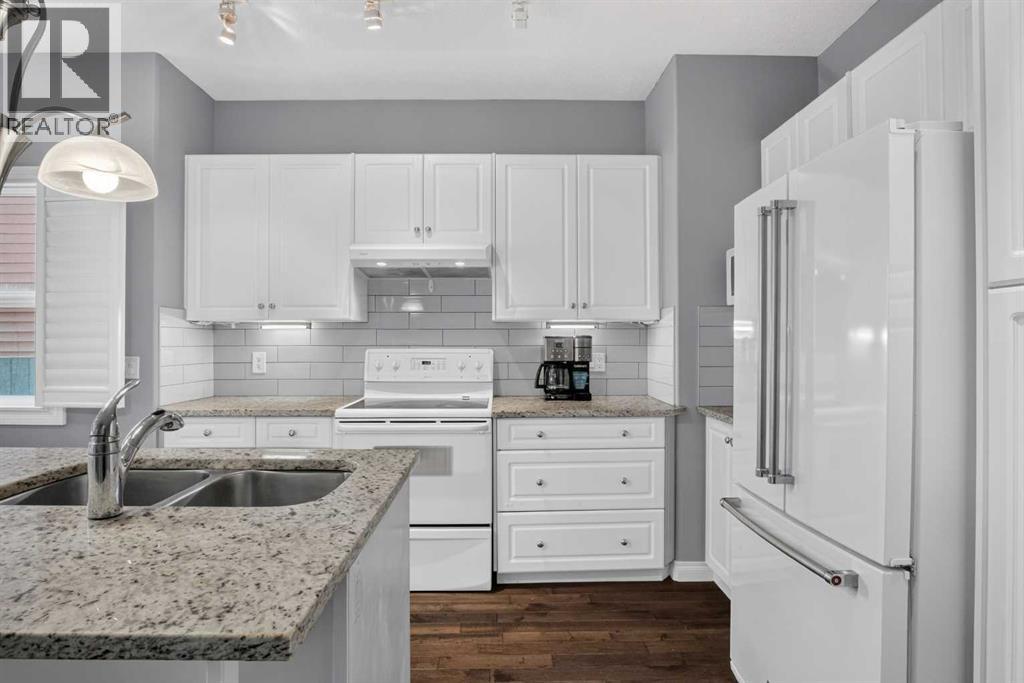 631 51 Avenue SW - 5