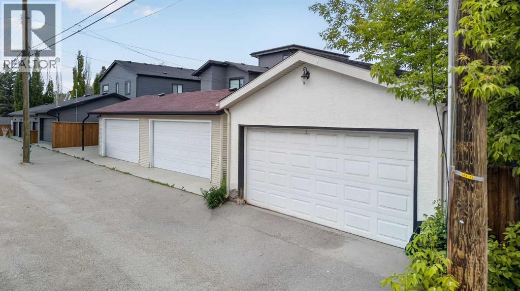 631 51 Avenue SW - 33